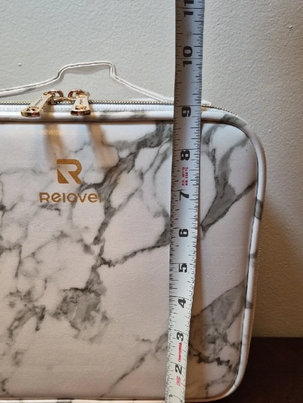 Reiover Marble Print White Cosmetic Travel Case